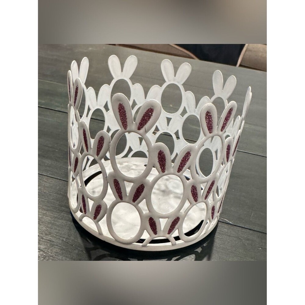 Bath & Body Works 3 Wick Easter metal candle holder